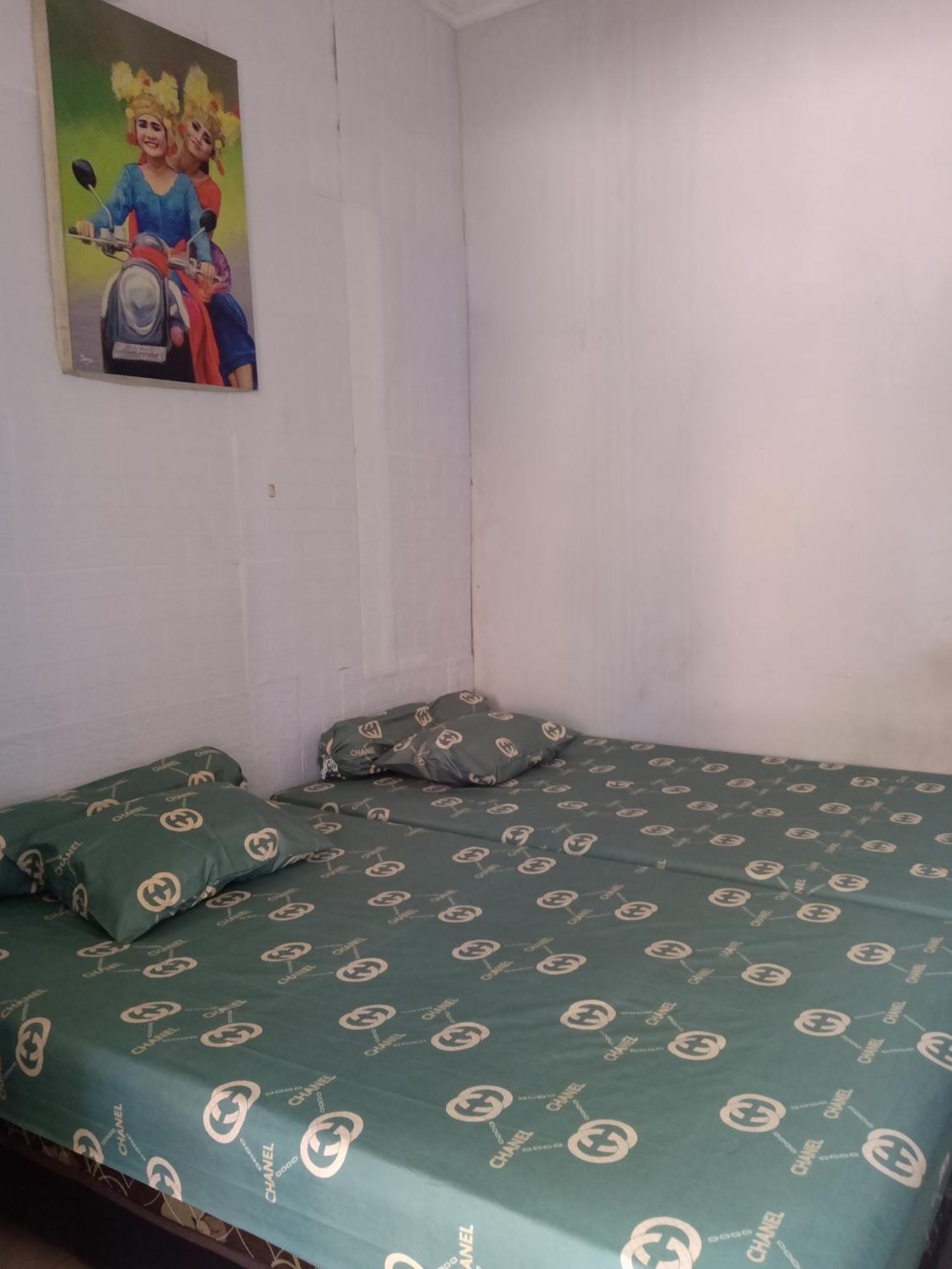 מלון סידוארג'ו Kost Backpacker מראה חיצוני תמונה